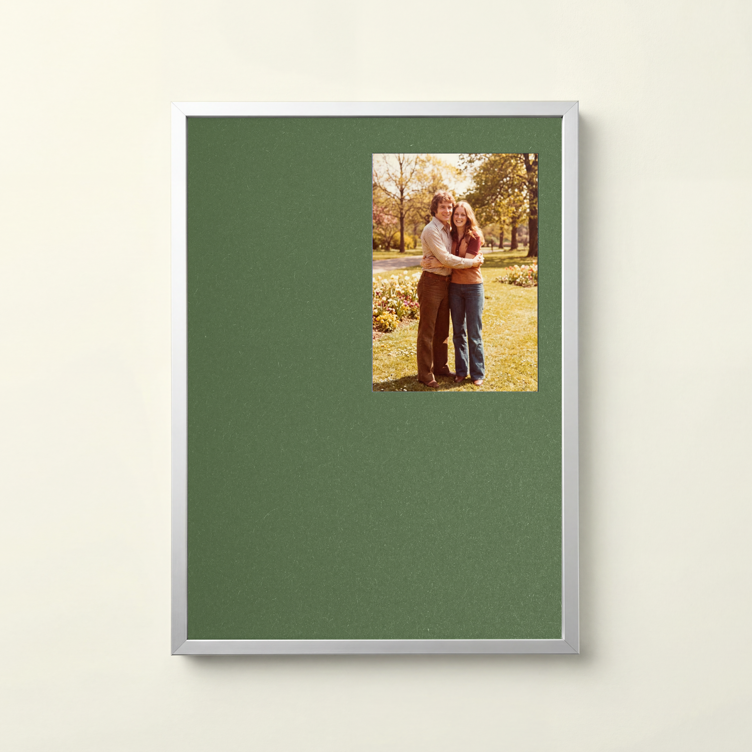 Aluminium Picture Frame with Offset Mount