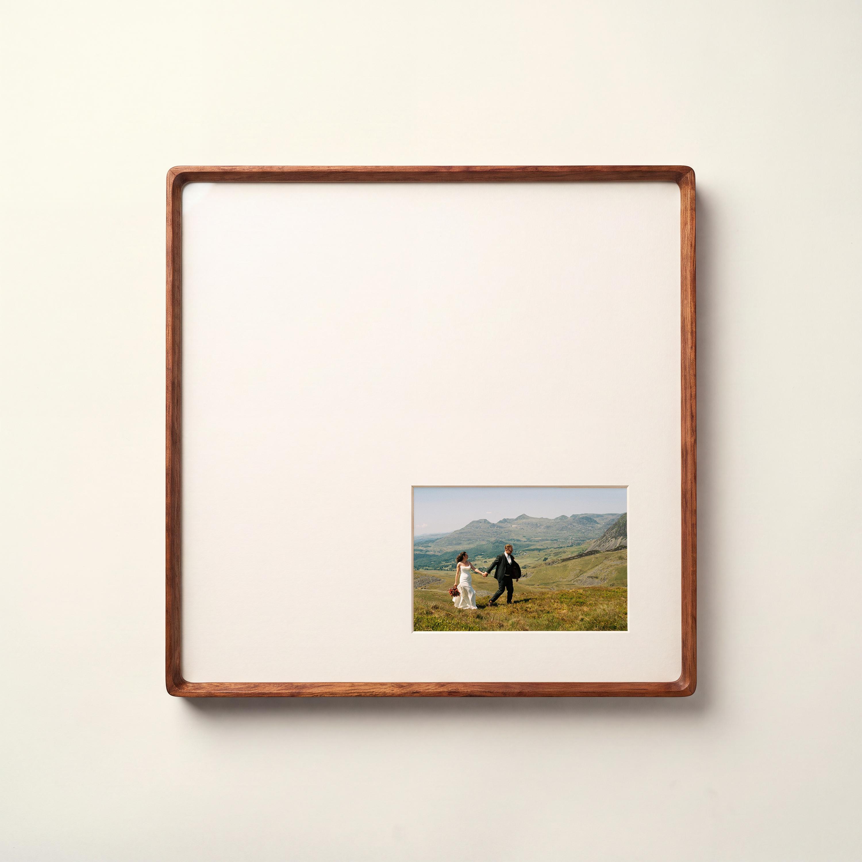 Bevelled Walnut Frame 35 x 35 cm - White Offset Mount